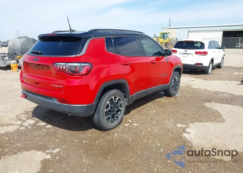 2021 Jeep Compass Trailhawk 4X4 from USA, damaged, VIN 3C4NJDDB2MT579104
